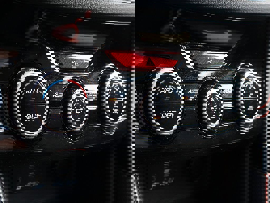 Used 2023 Subaru Forester Sport image 38