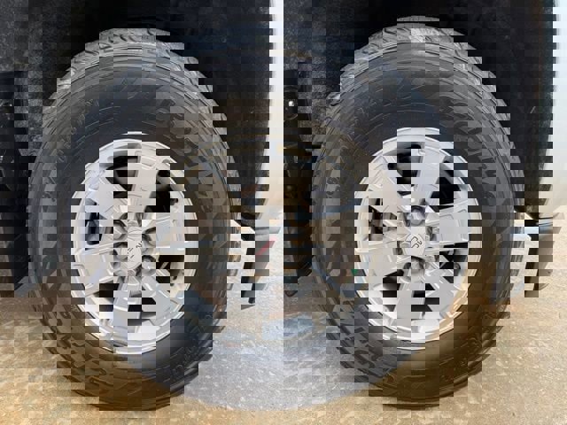 Used 2016 GMC Canyon 2WD Crew Cab w/ Convenience Package image 8