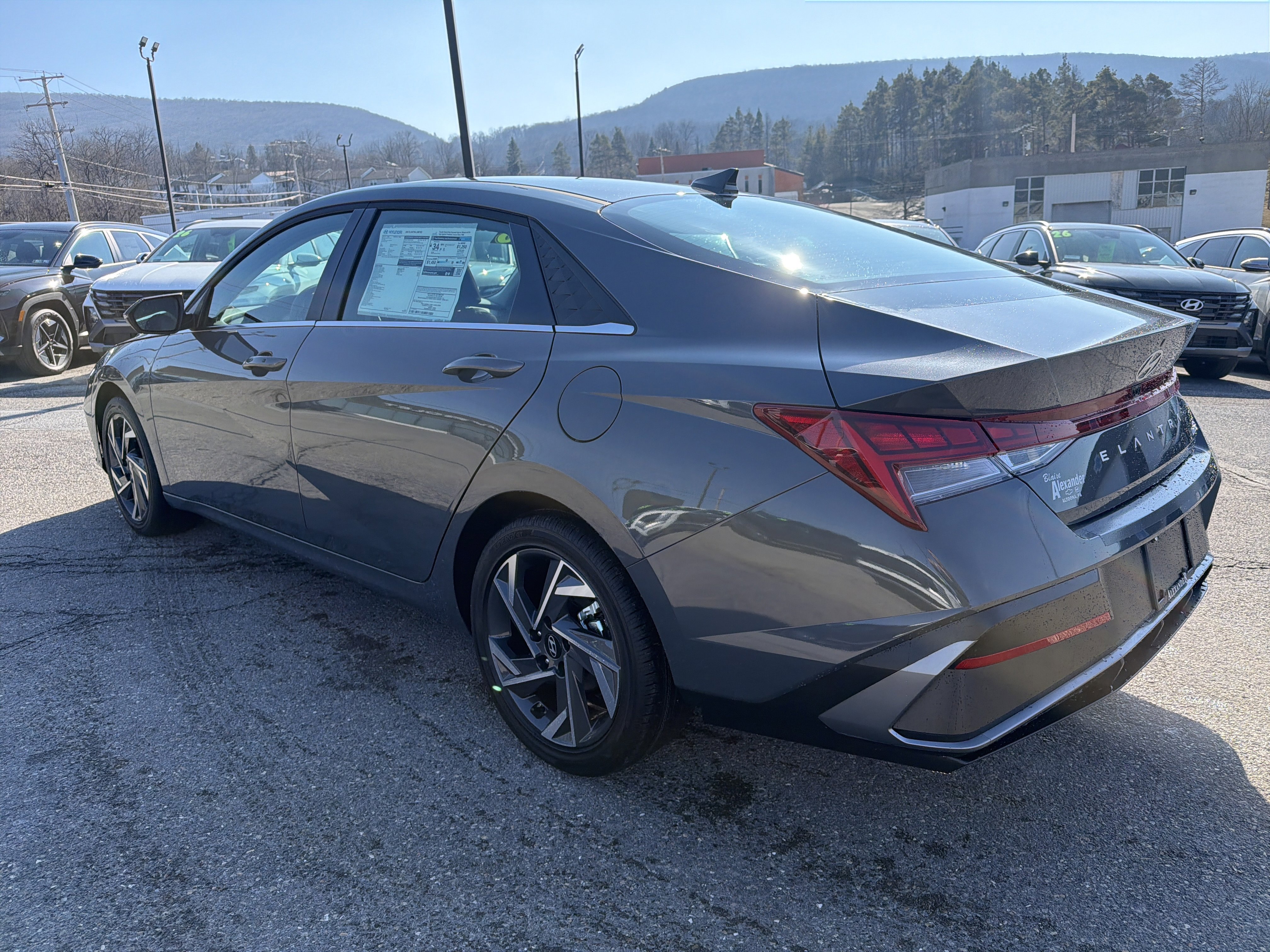 New 2026 Hyundai Elantra Limited w/ Cargo Package image 5