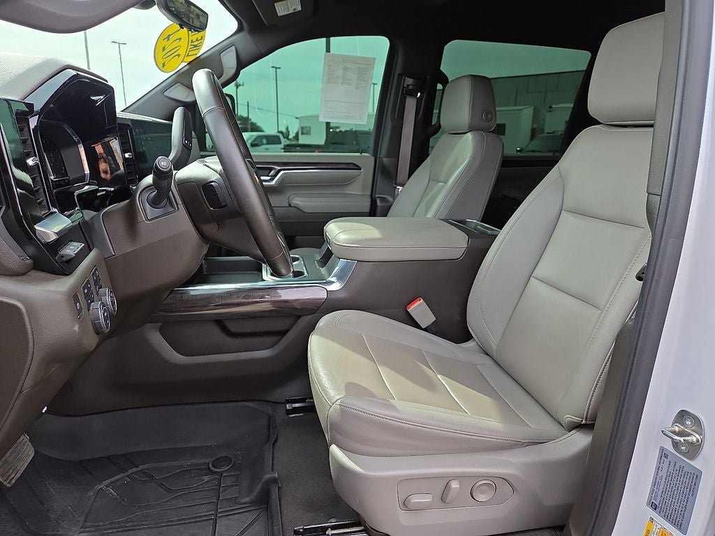 Used 2024 Chevrolet Silverado 2500 LTZ w/ LTZ Premium Package AWD/4WD image 23
