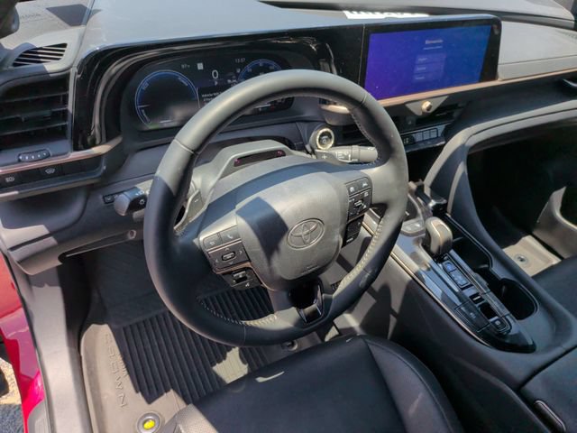 Used 2024 Toyota Crown Platinum AWD/4WD image 17