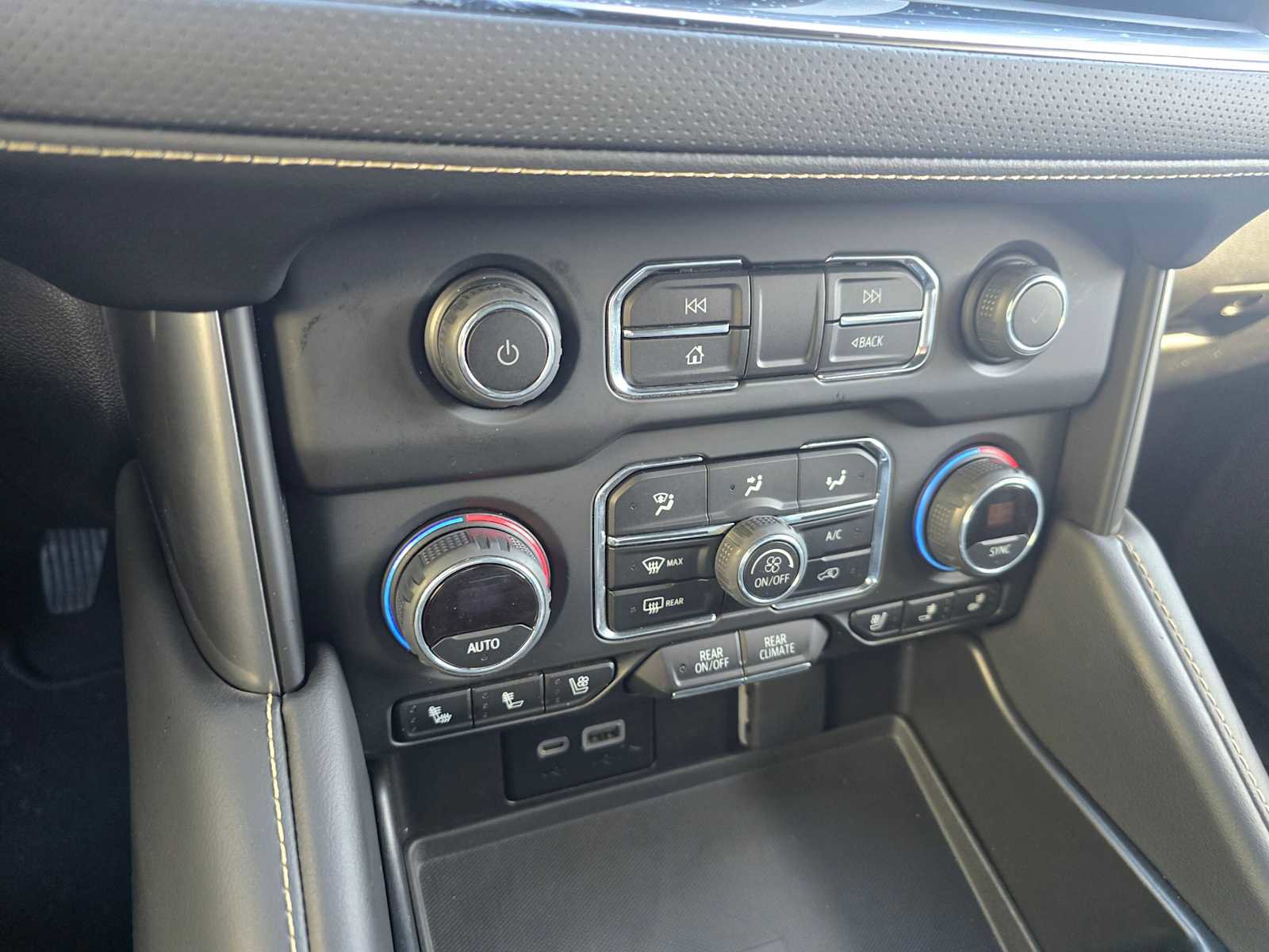 Used 2024 Chevrolet Tahoe Premier image 31