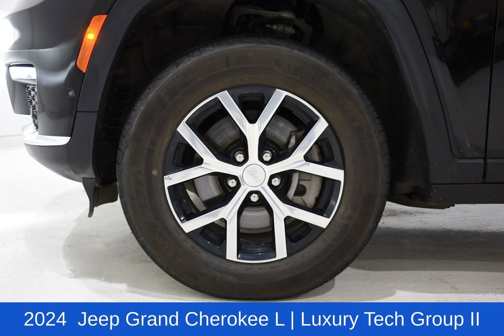Used 2024 Jeep Grand Cherokee L Limited w/ Luxury Tech Group II image 6