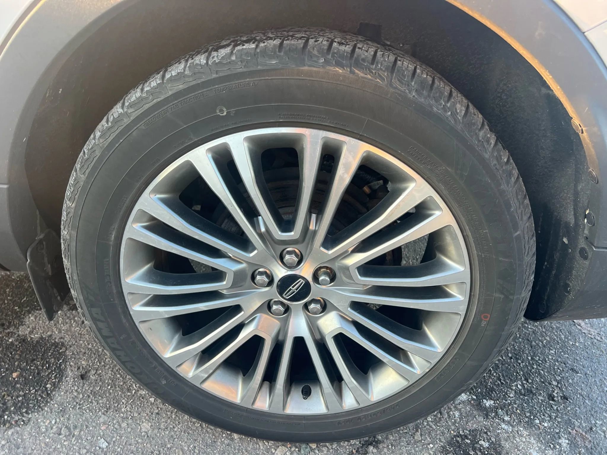 Used 2016 Lincoln MKX Reserve w/ Climate Package image 10