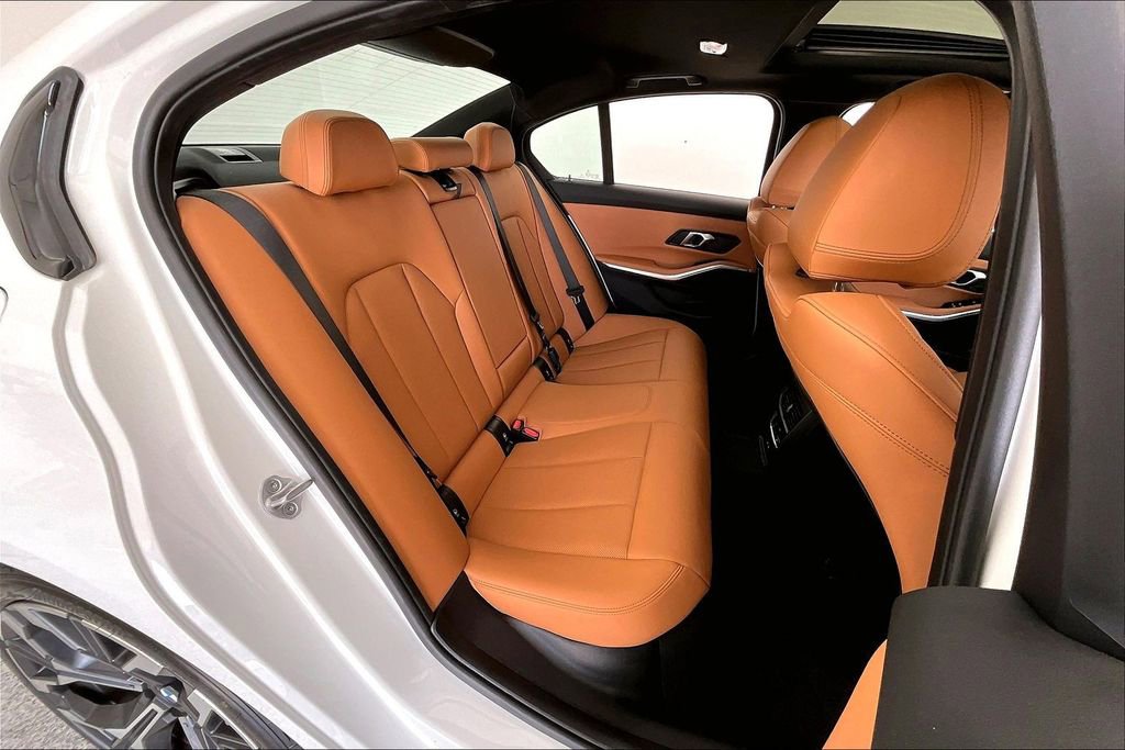 Used 2025 BMW 330i xDrive Sedan image 34