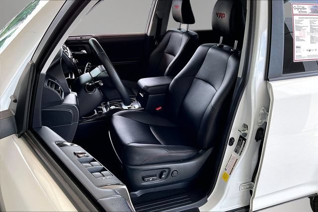 Used 2024 Toyota 4Runner TRD Off-Road Premium w/ Moonroof Package AWD/4WD image 18