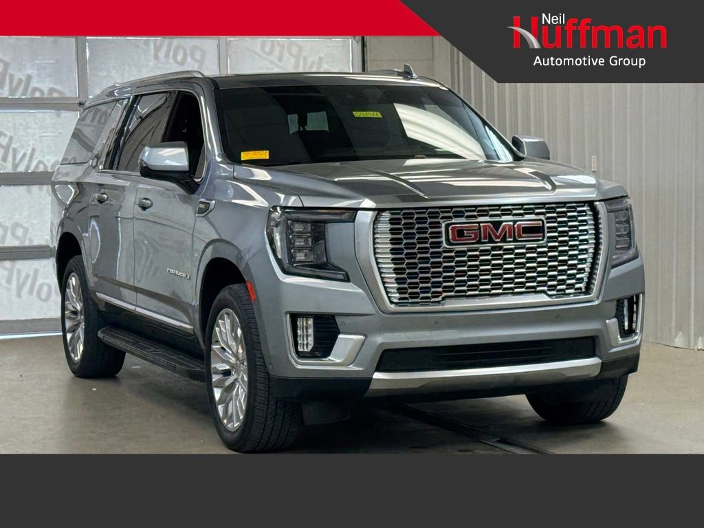 Used 2023 GMC Yukon XL Denali w/ Advanced Technology Package AWD/4WD image 1
