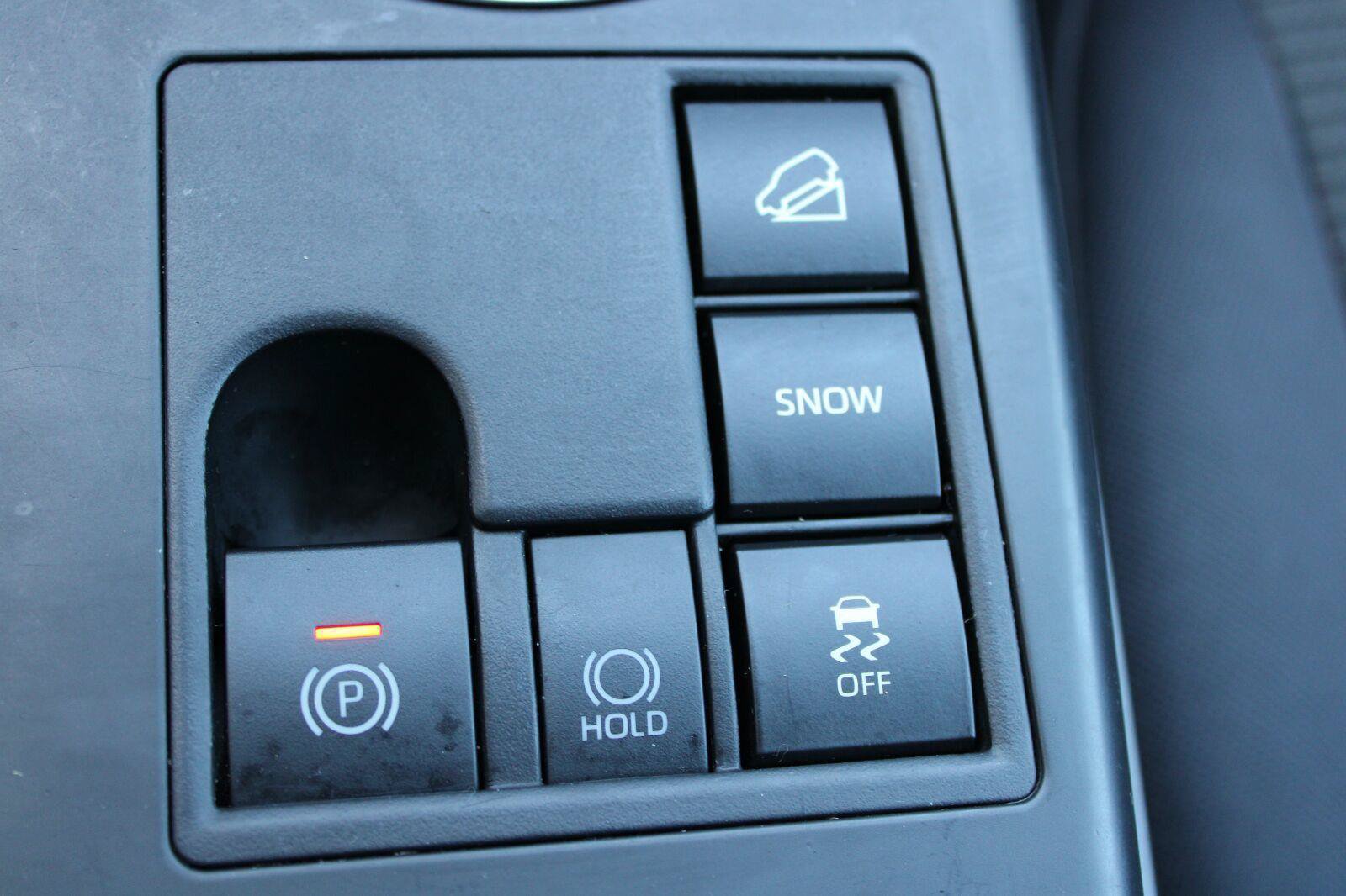 Used 2023 Toyota Highlander LE AWD/4WD image 25