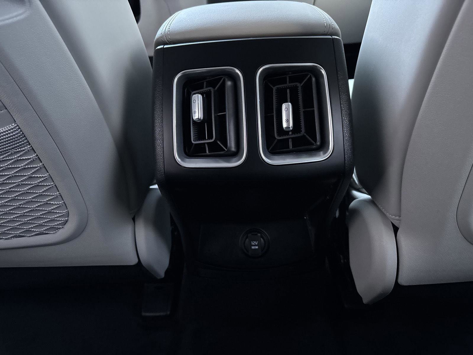 Used 2025 Kia Sorento EX image 23