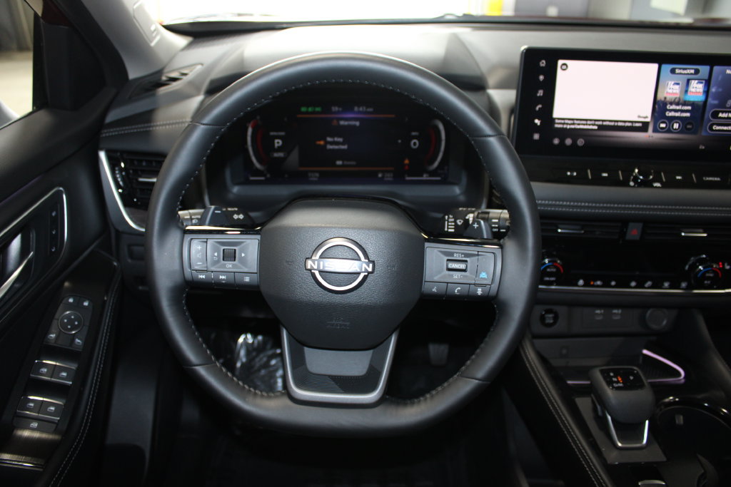 Used 2025 Nissan Rogue Platinum AWD/4WD image 12