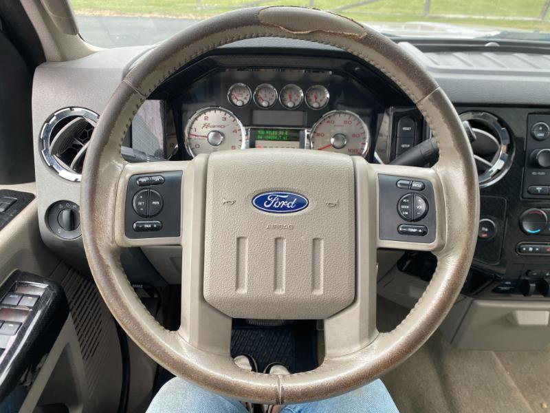 Used 2008 Ford F250 Lariat image 2
