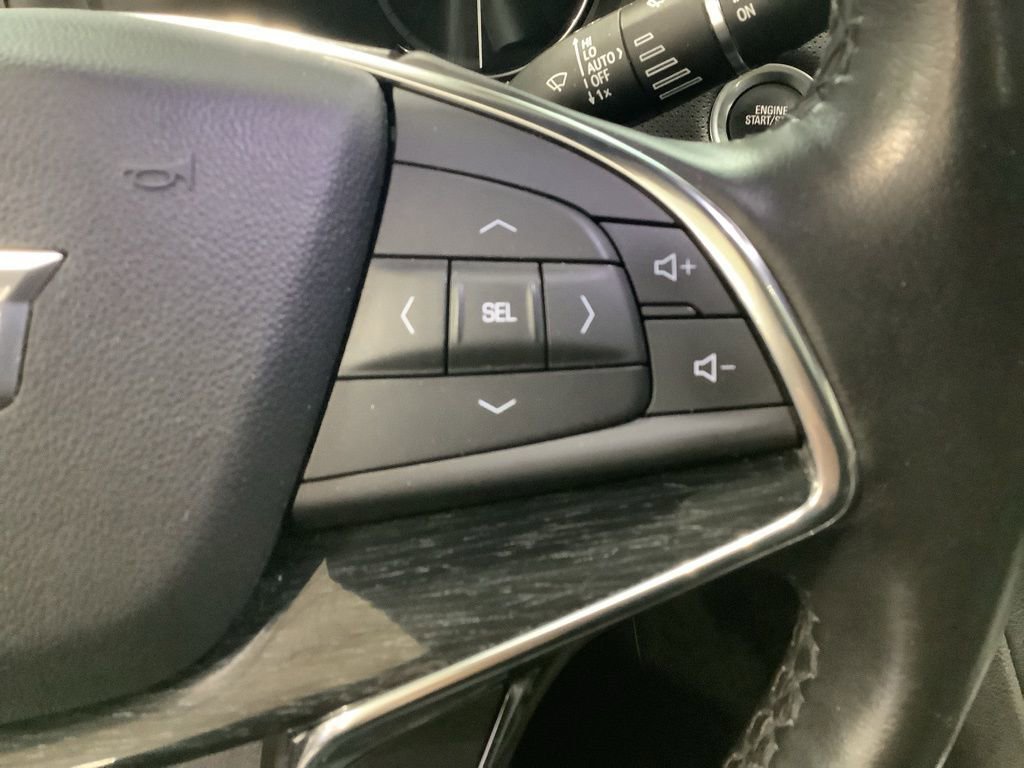Used 2021 Cadillac XT5 Premium Luxury image 16