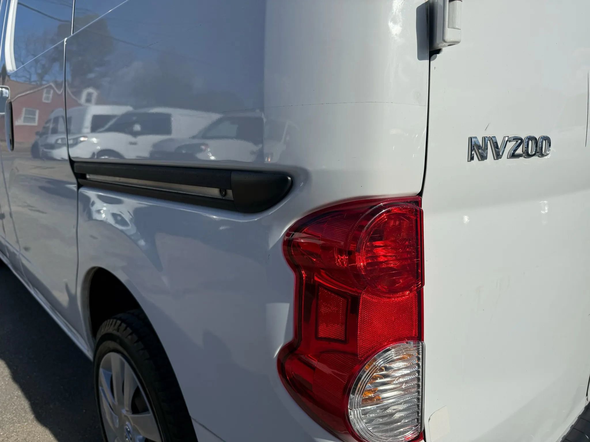 Used 2019 Nissan NV200 SV w/ Navigation Package image 10