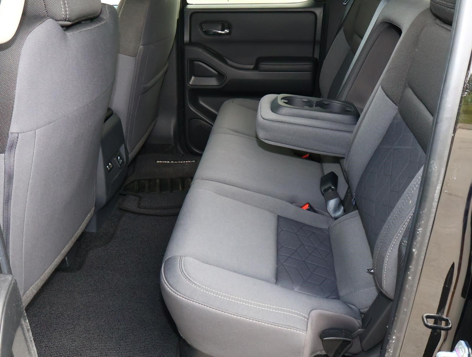 Used 2025 Nissan Frontier SV w/ SV Convenience Package RWD image 21
