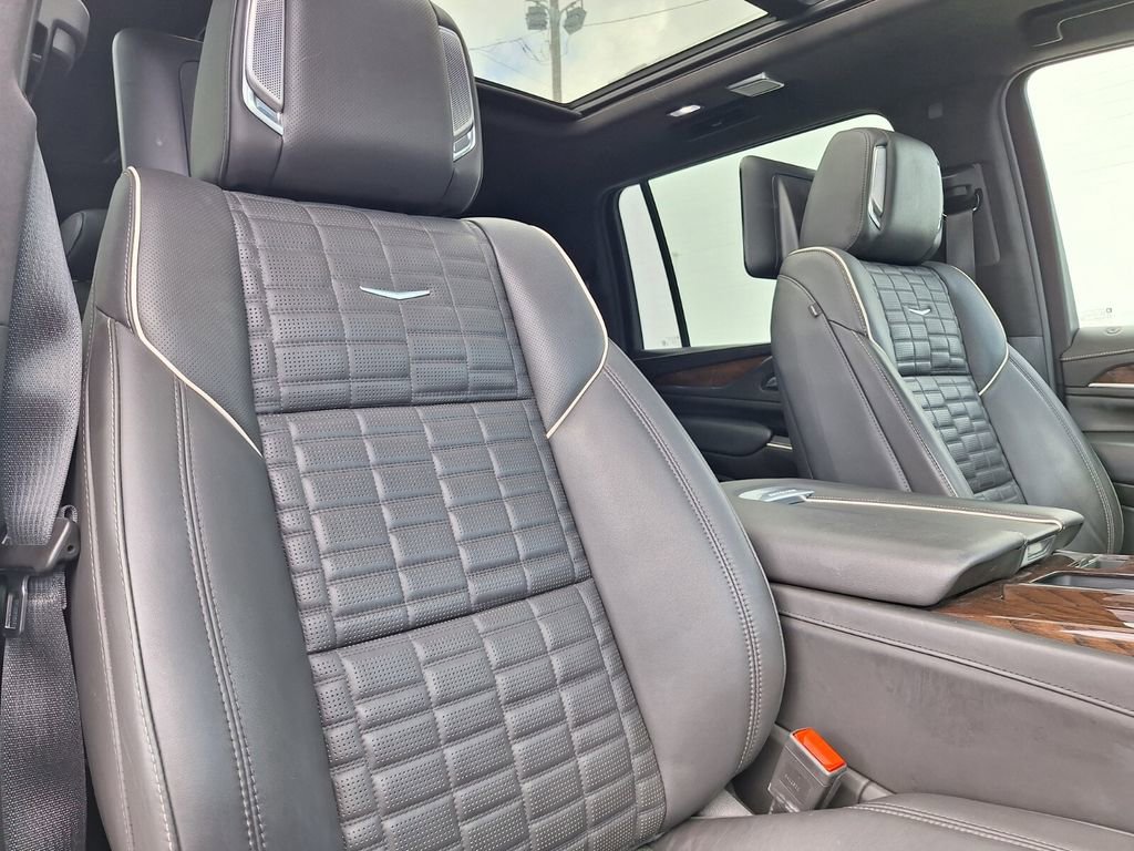 Certified 2023 Cadillac Escalade ESV Sport Platinum w/ Heavy-Duty Trailer Package image 32