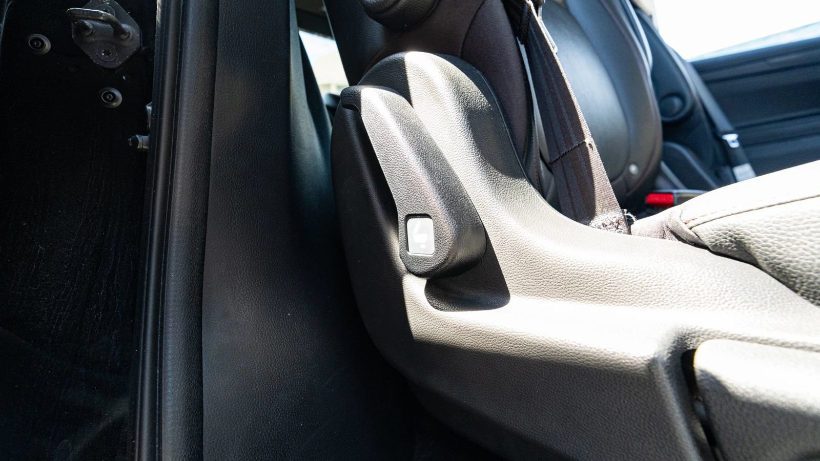 Used 2025 Honda Odyssey Sport-L image 19