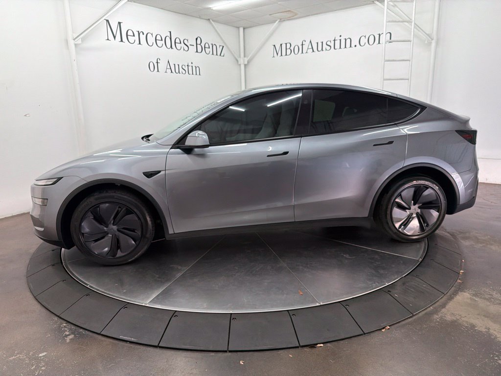 Used 2026 Tesla Model Y 2WD image 4