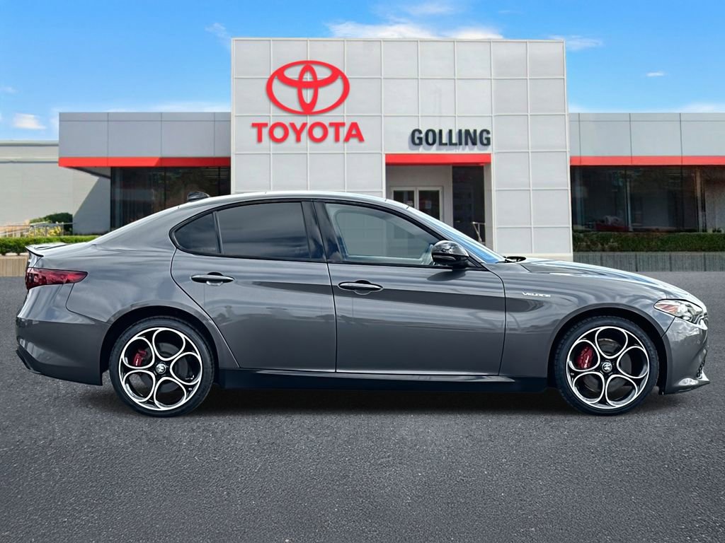 Used 2022 Alfa Romeo Giulia Veloce image 6