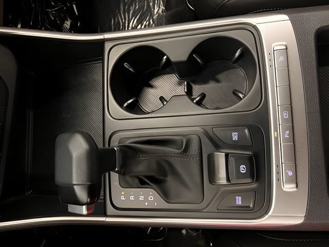 Used 2026 Kia Carnival FWD image 33