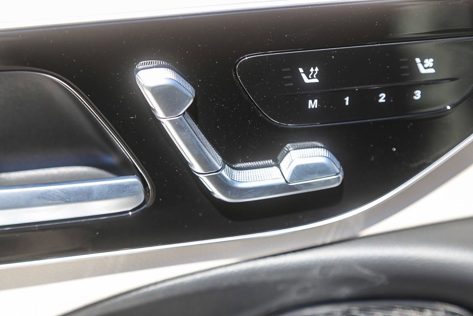 New 2025 Mercedes-Benz E 350 4MATIC Sedan image 20