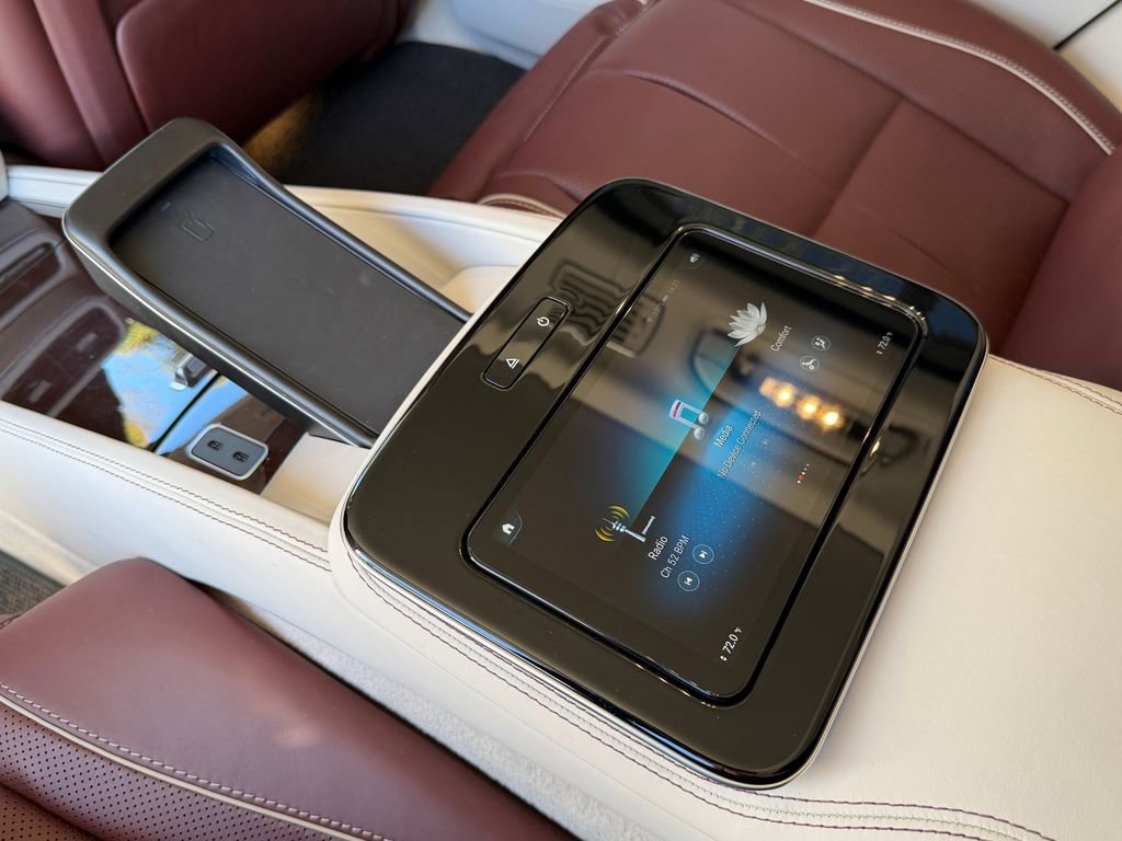 Used 2023 Mercedes-Benz Maybach GLS 600 4MATIC image 42