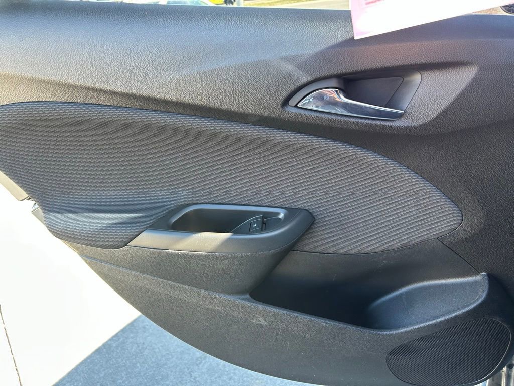 Used 2018 Chevrolet Cruze LT w/ Convenience Package image 25