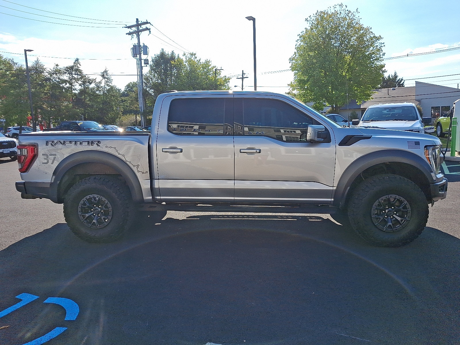 Certified 2022 Ford F150 Raptor w/ Raptor 37 Performance Package image 4