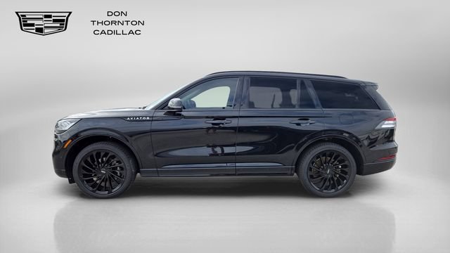 Used 2022 Lincoln Aviator Reserve w/ Equipment Group 201A AWD/4WD image 2