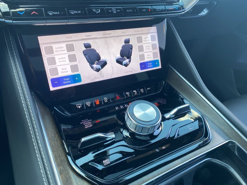 Used 2022 Jeep Grand Wagoneer Series II image 15