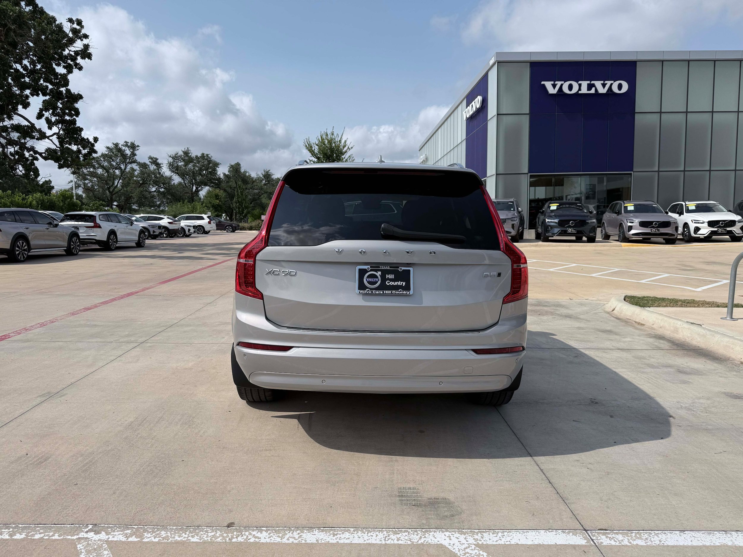 Certified 2023 Volvo XC90 B5 Core w/ Protection Package Premier AWD/4WD image 5