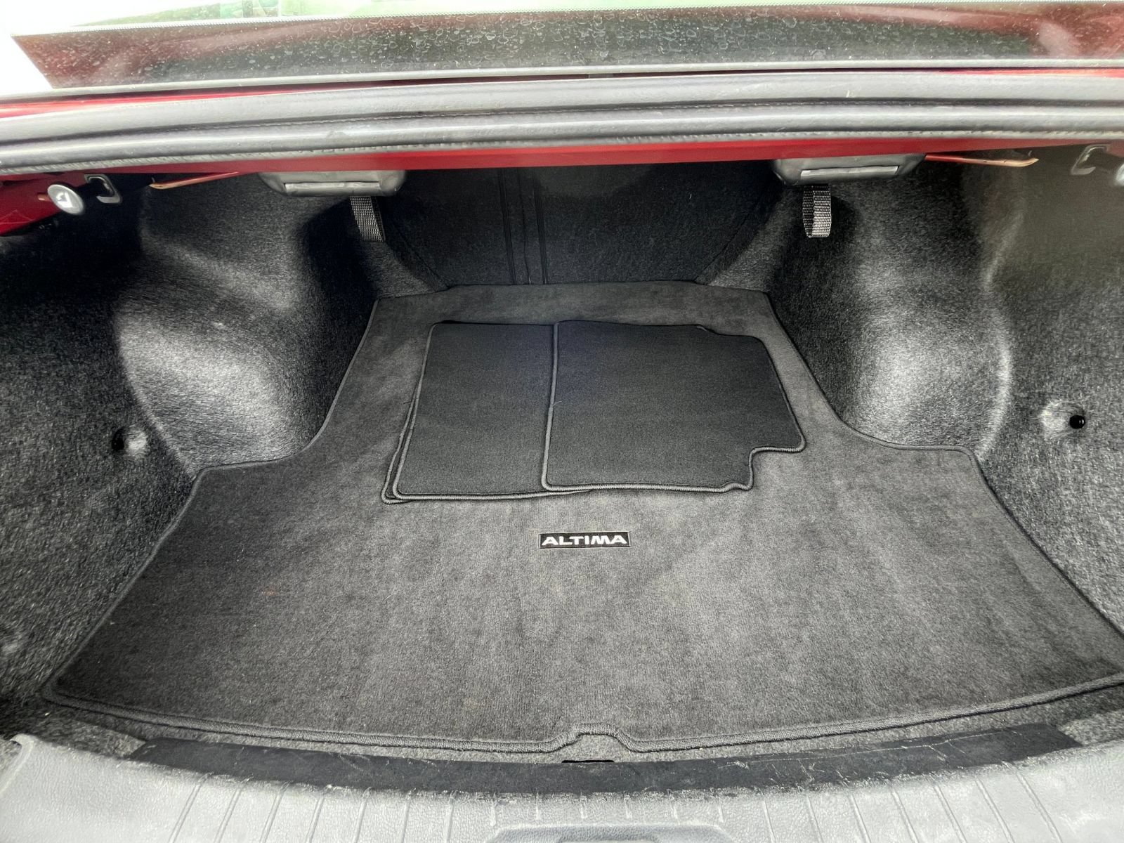 Used 2025 Nissan Altima 2.5 SV FWD image 27