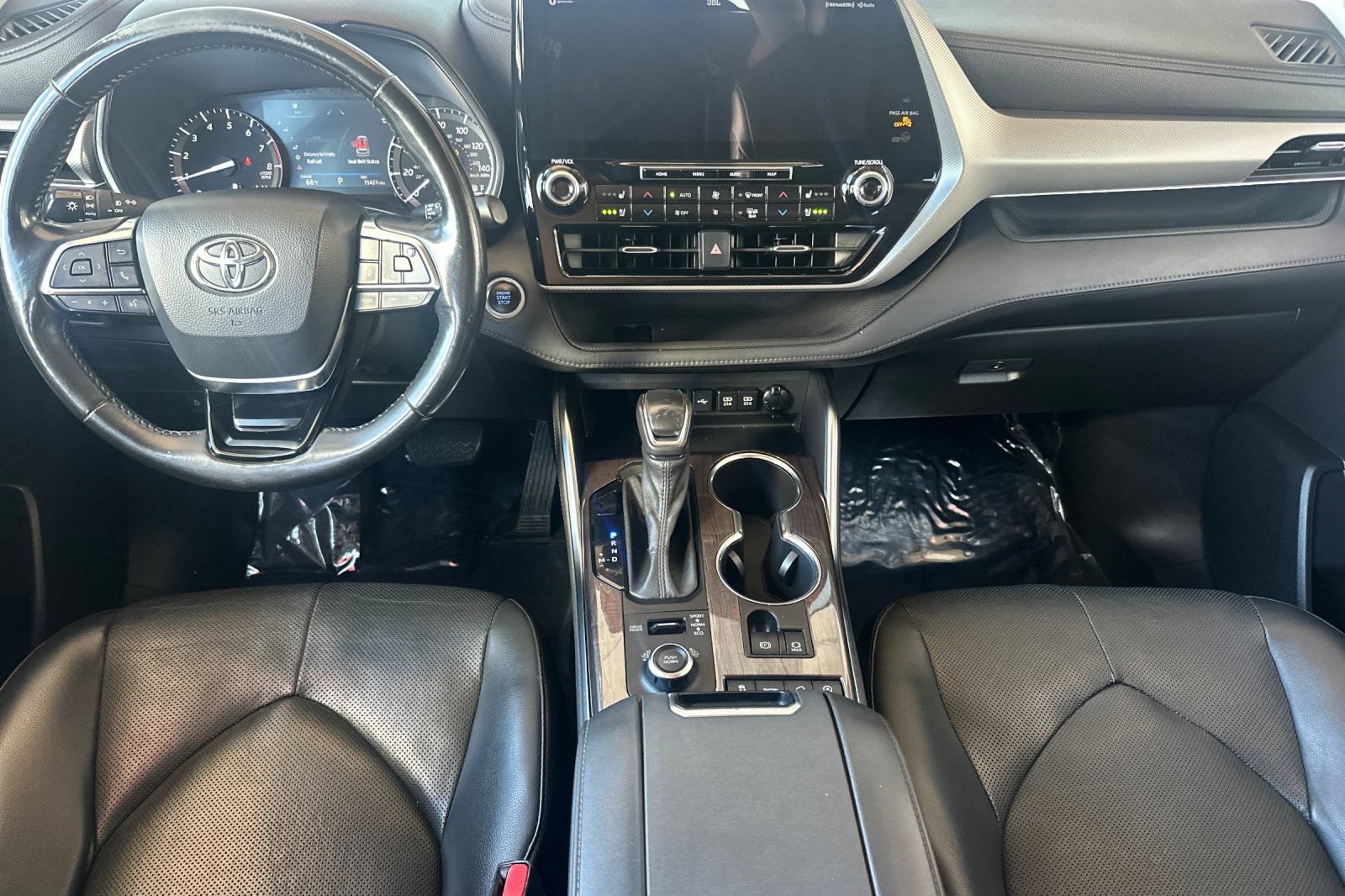 Certified 2021 Toyota Highlander Platinum AWD/4WD image 17