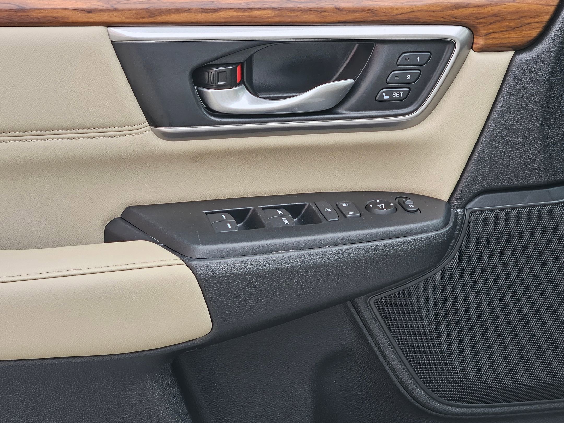 Used 2022 Honda CR-V Touring image 18