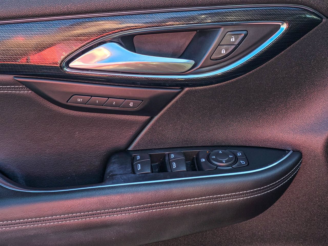 Used 2022 Buick Envision Essence w/ Safety Package AWD/4WD image 12