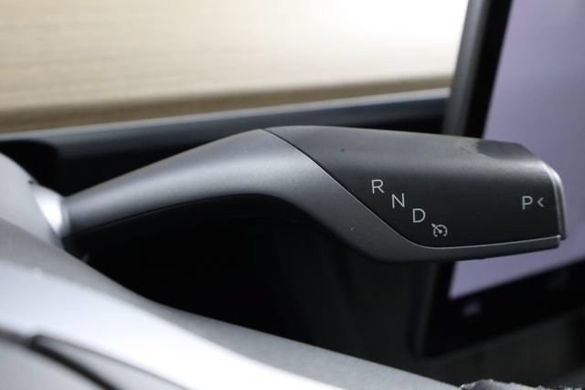 Used 2023 Tesla Model 3 Standard Range RWD image 23