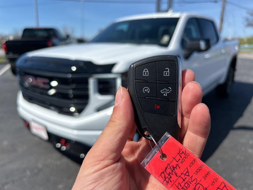 Used 2025 GMC Sierra 1500 AT4 AWD/4WD image 56