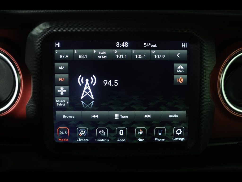 Used 2022 Jeep Wrangler Unlimited Rubicon w/ LED Lighting Group AWD/4WD image 19