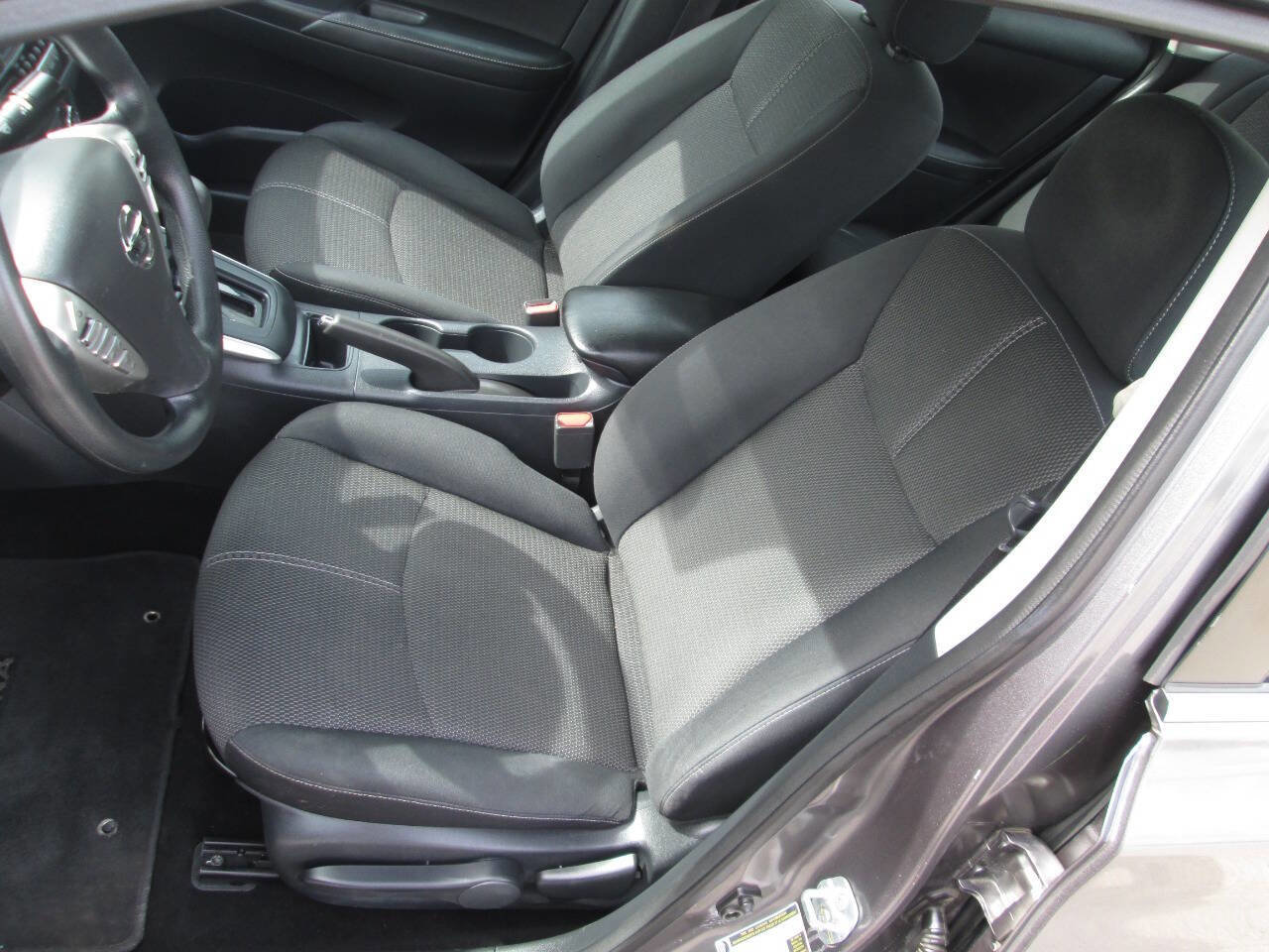 Used 2017 Nissan Sentra S FWD image 13