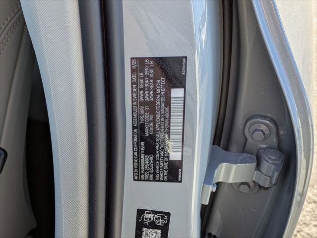 New 2026 Volvo XC60 T8 Ultra w/ Protection Package Premier image 15