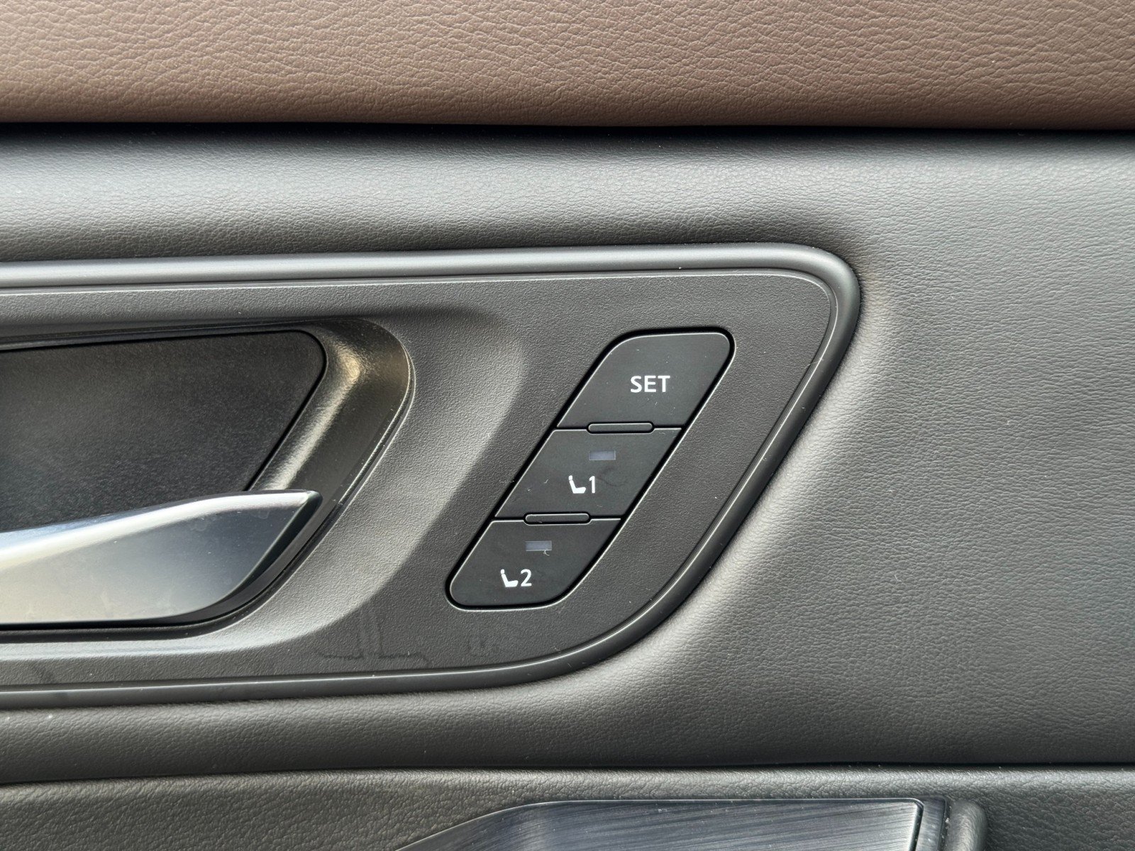 Used 2023 Nissan Rogue SL w/ SL Premium Package FWD image 17