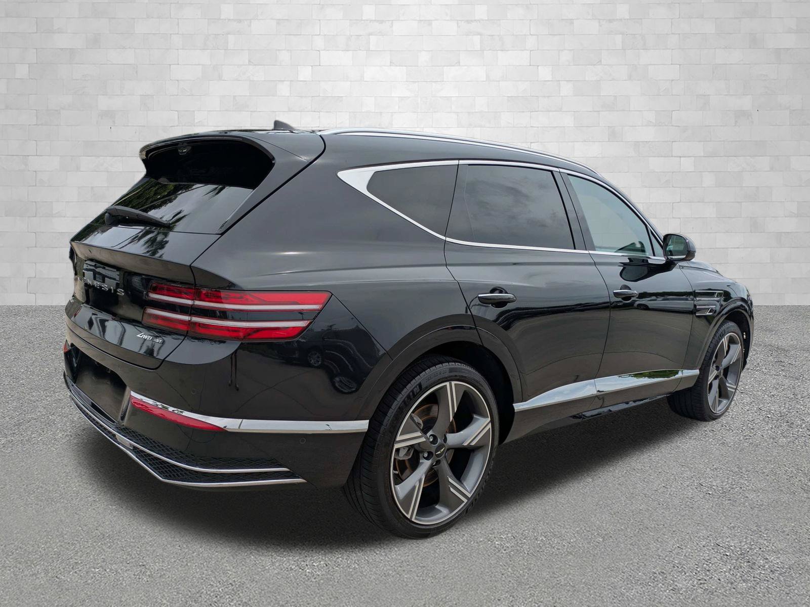 Certified 2025 Genesis GV80 3.5T Prestige AWD/4WD image 2