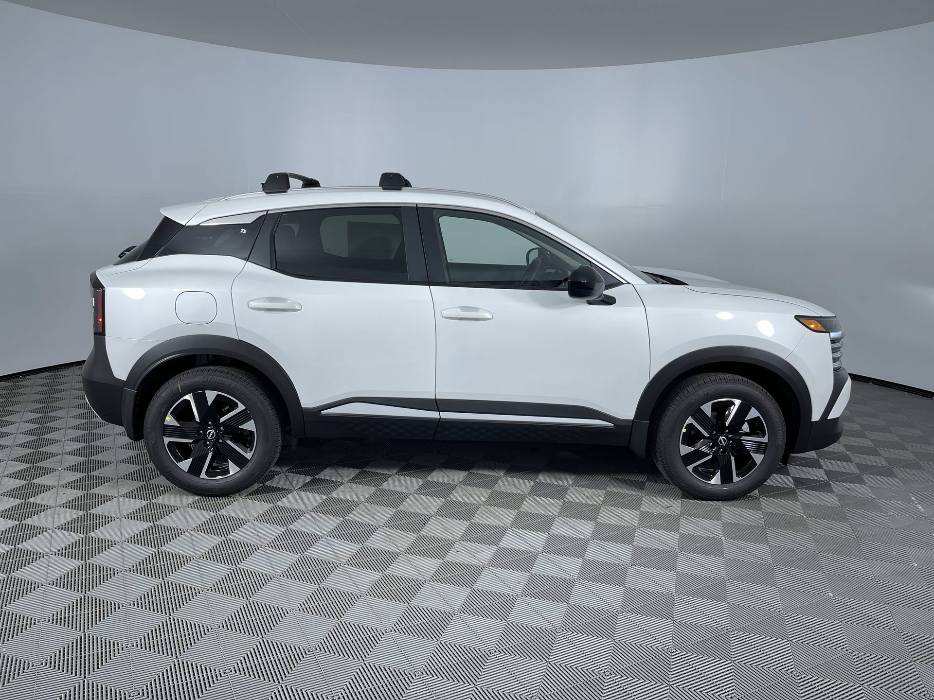 New 2026 Nissan Kicks SV w/ SV Premium Package AWD/4WD image 10