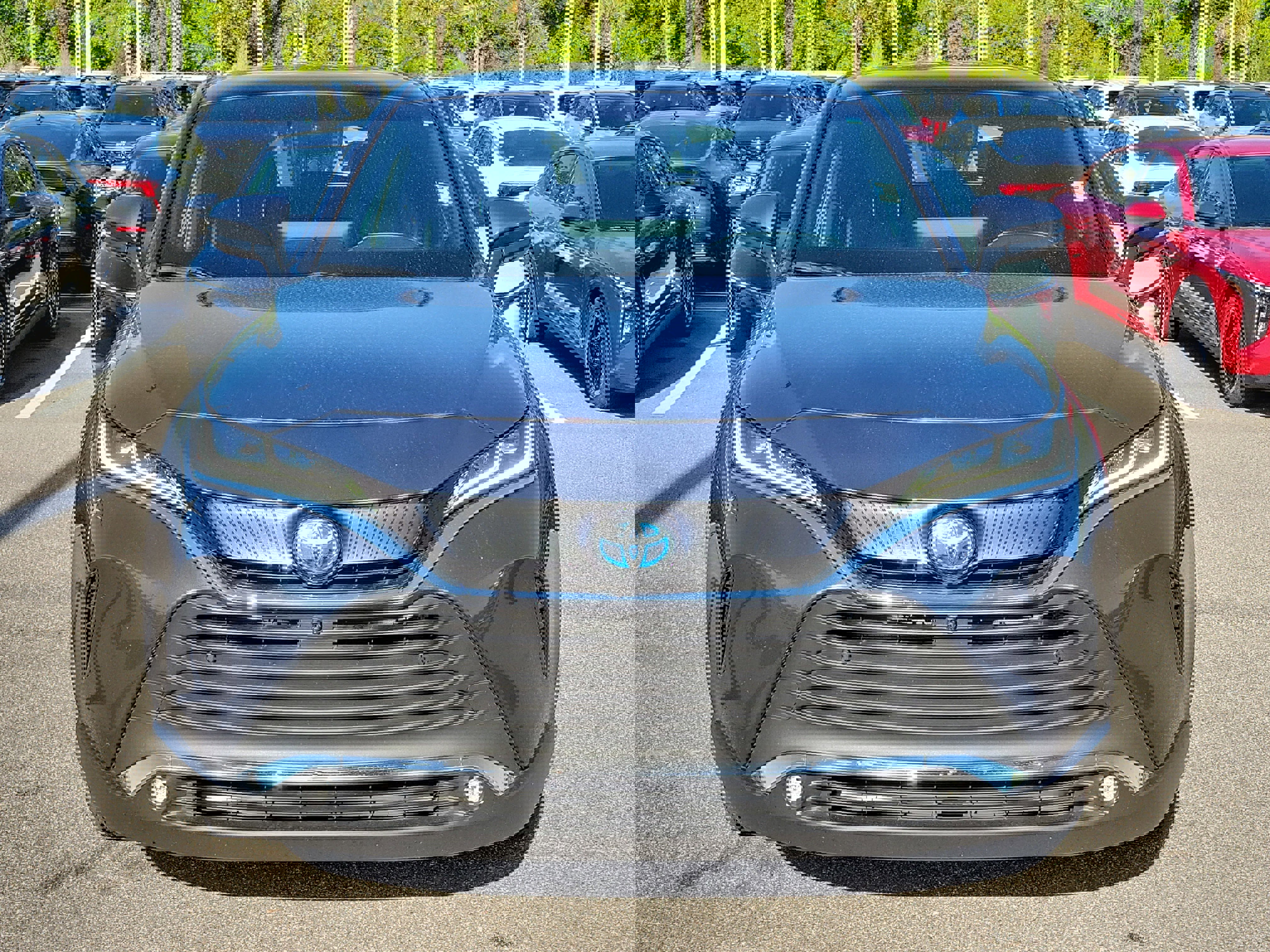 Used 2024 Toyota Venza Limited image 2