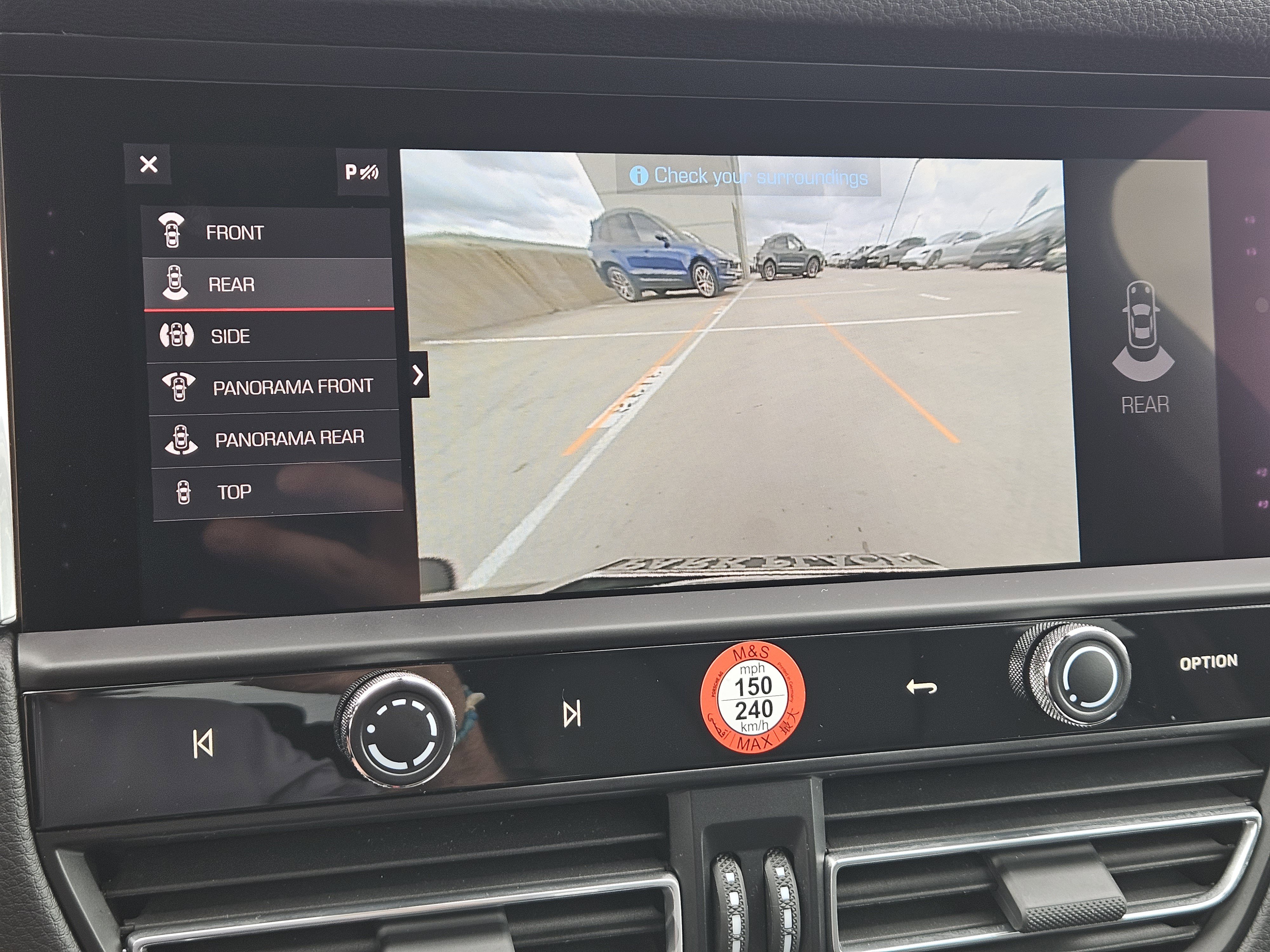 Certified 2026 Porsche Macan image 18