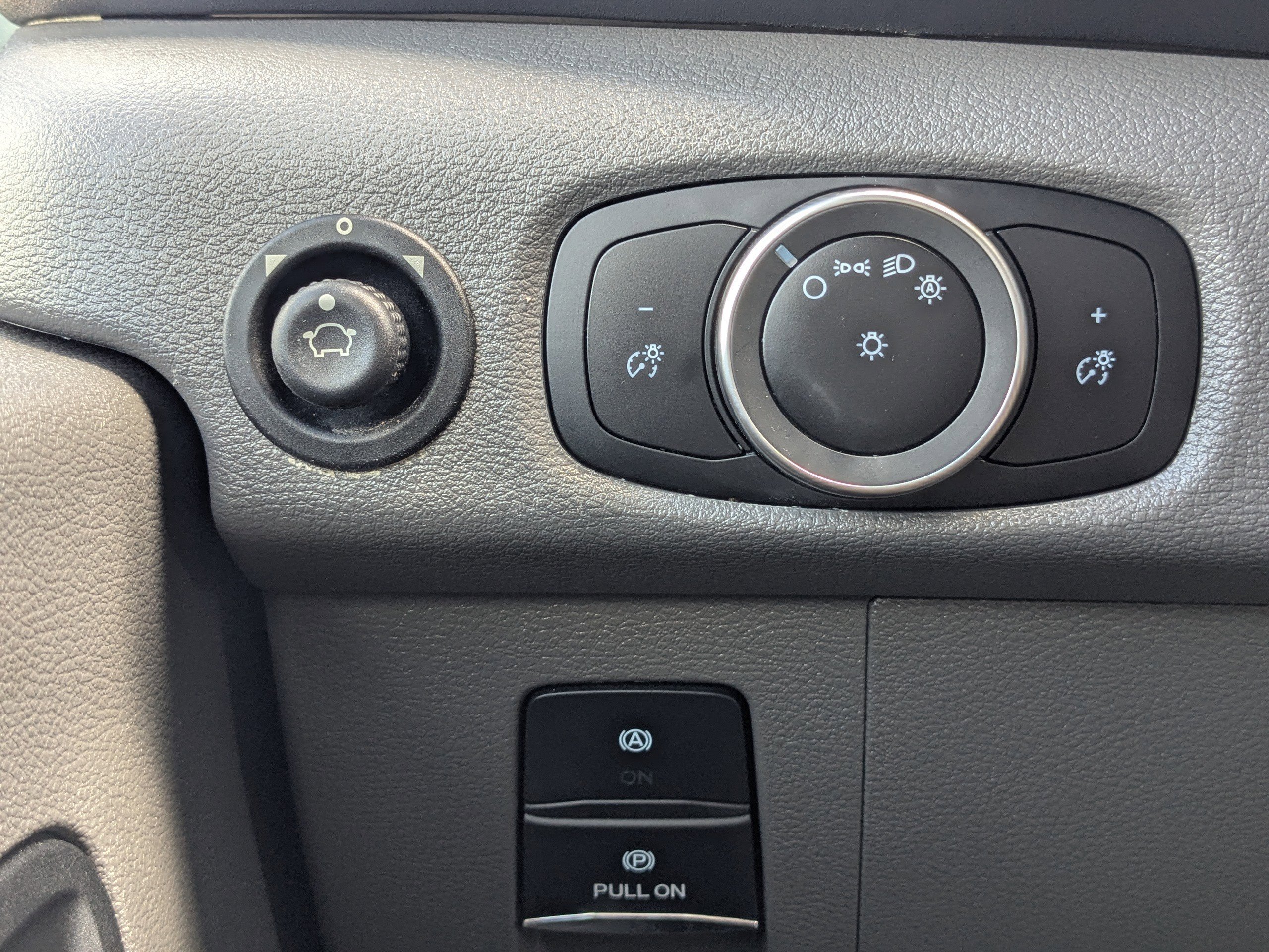 Used 2024 Ford Transit 250 Medium Roof w/ Load Area Protection Package image 28