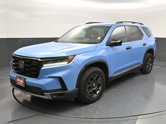 Used 2023 Honda Pilot TrailSport image 1