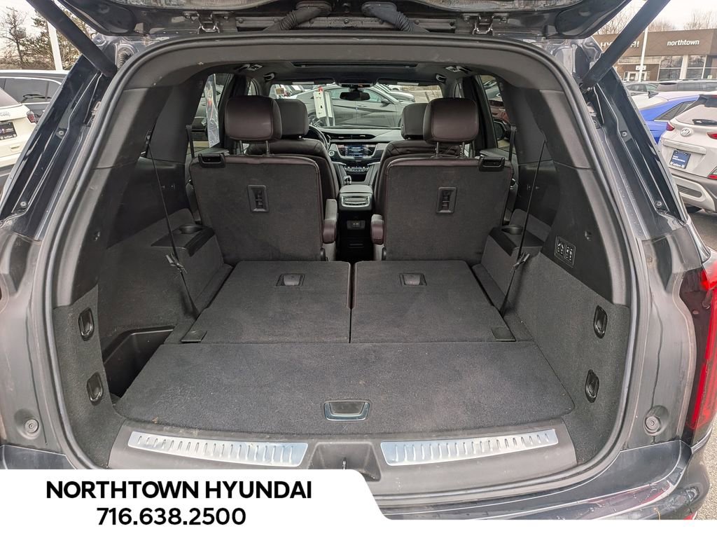 Used 2023 Cadillac XT6 Premium Luxury image 35
