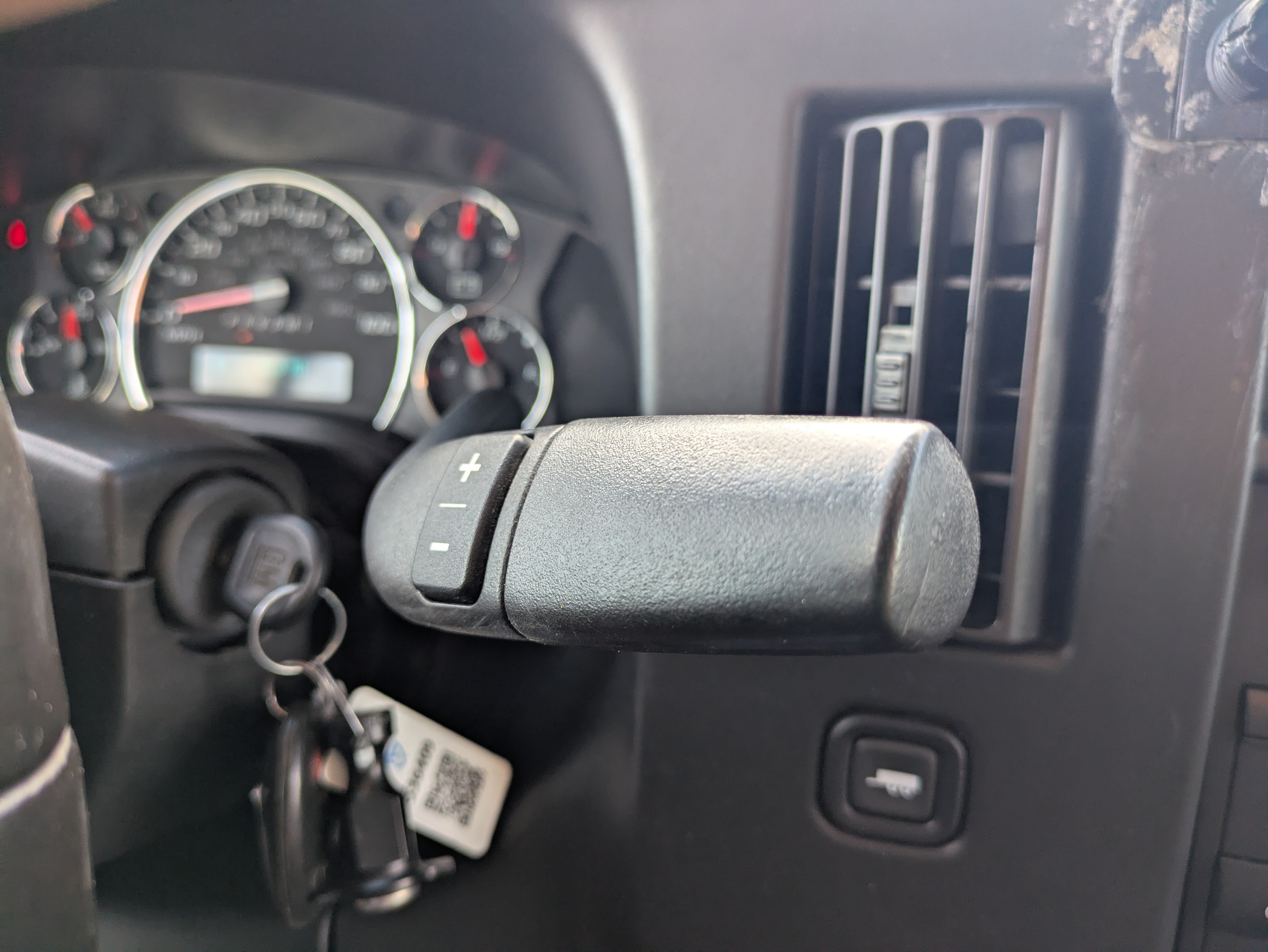 Used 2020 Chevrolet Express 2500 w/ Driver Convenience Package RWD image 29