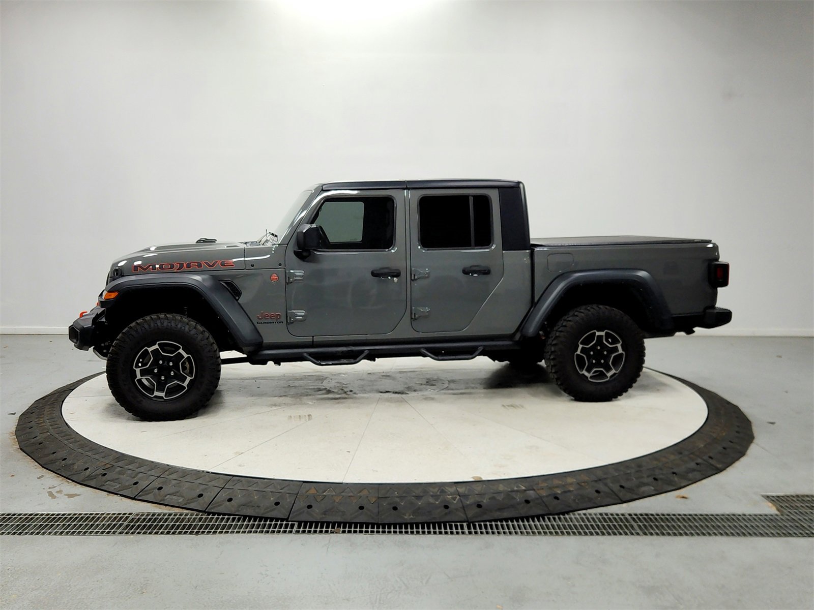Used 2021 Jeep Gladiator Mojave w/ Cold Weather Group image 4