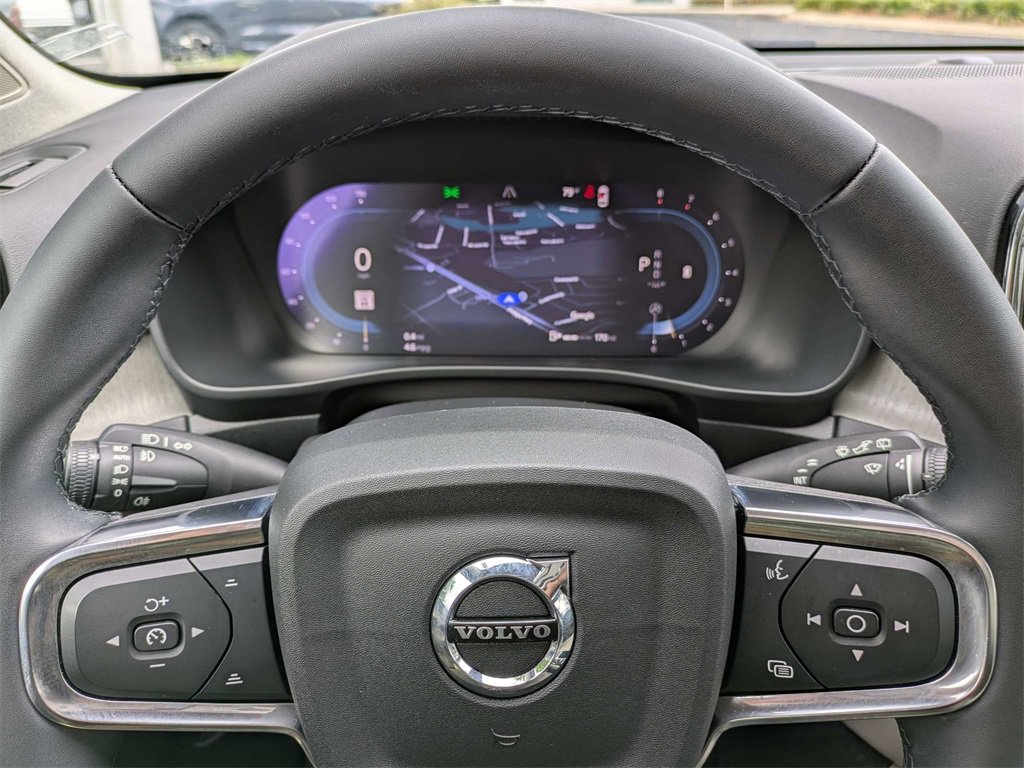 Used 2023 Volvo XC40 B5 Ultimate image 37